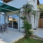 Duo De Mini-villas, Chaleureux & Vue *